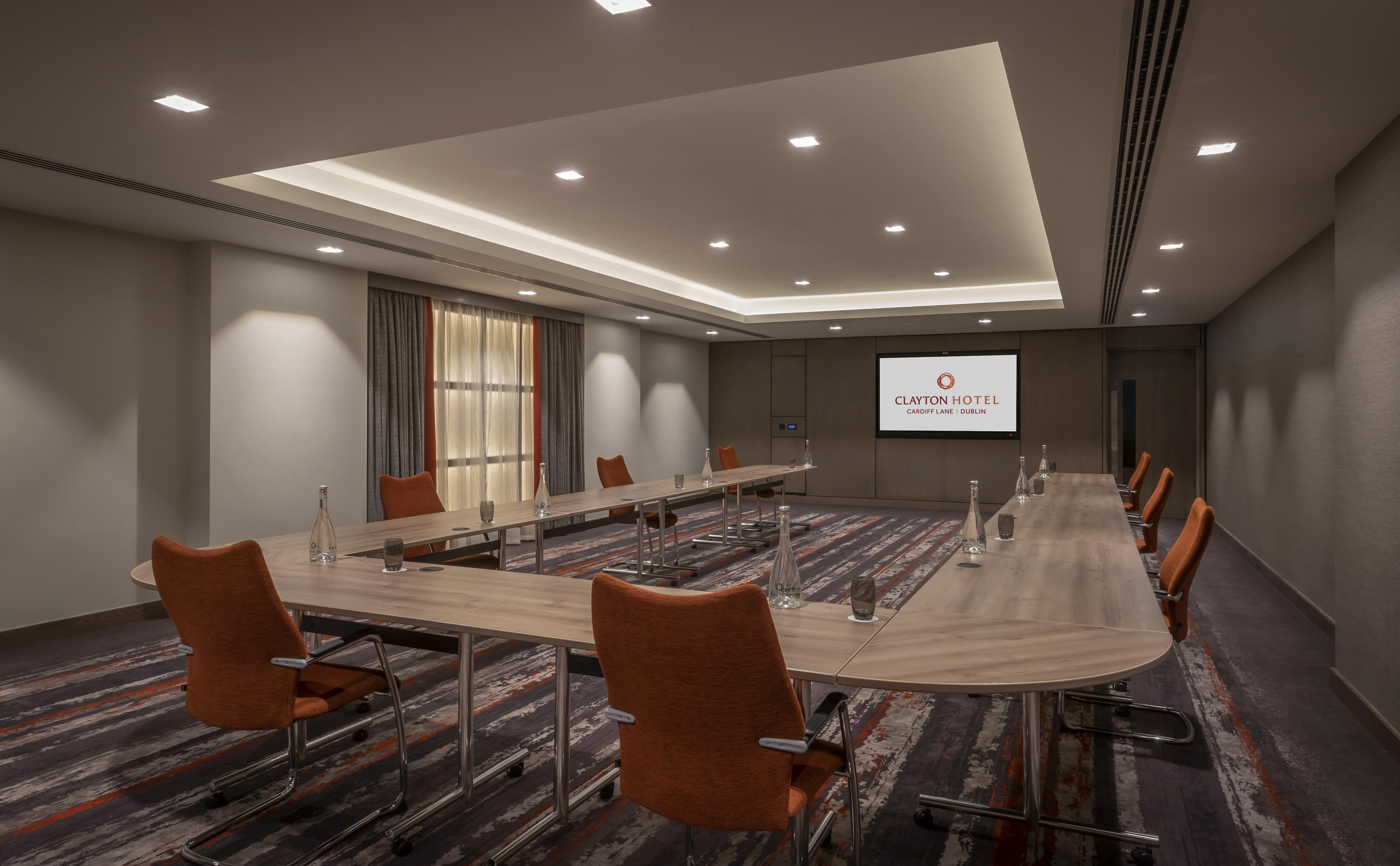 Clayton Hotel Cardiff Lane — Fotos 3
