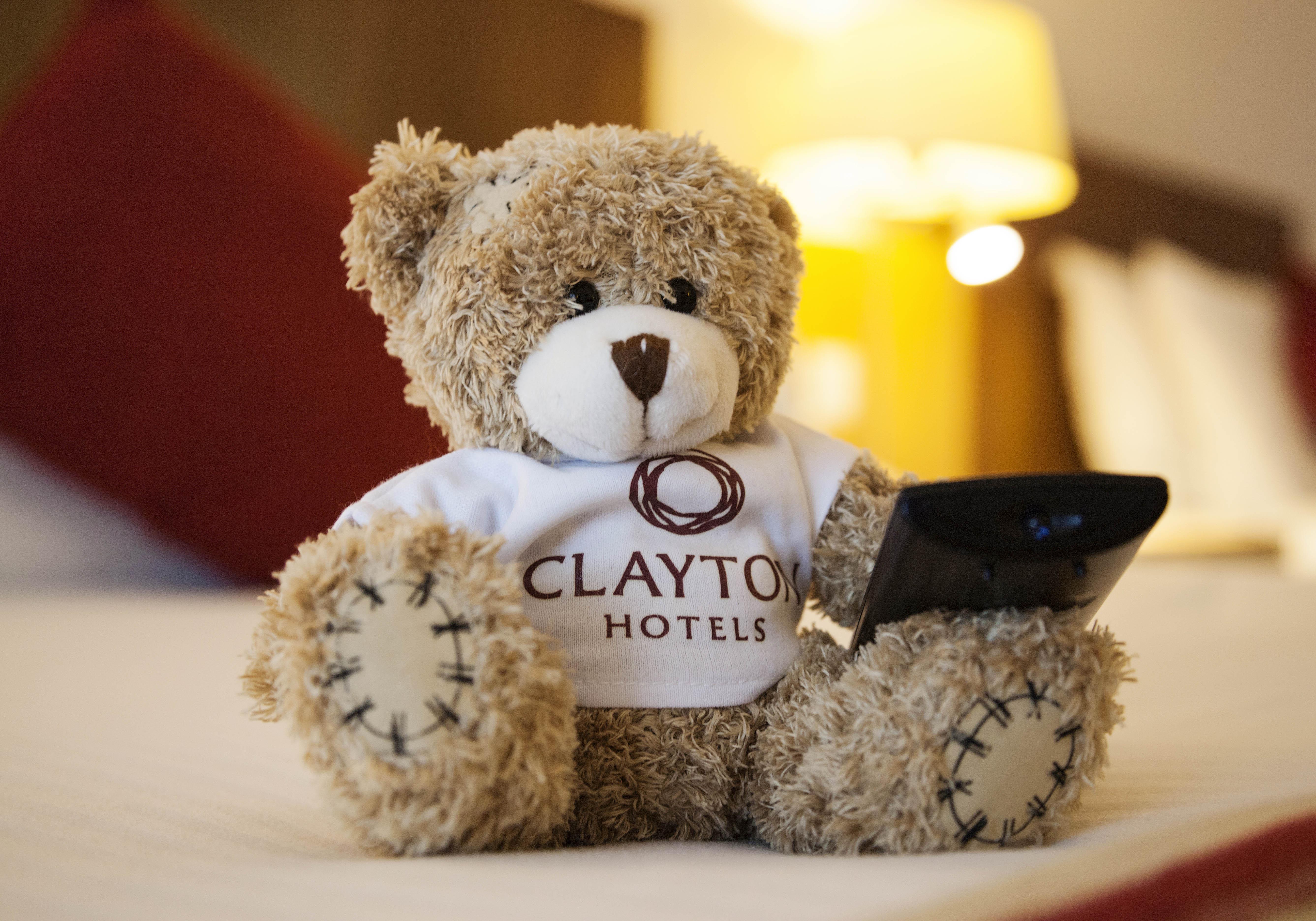 Clayton Hotel Cardiff Lane — Fotos 2